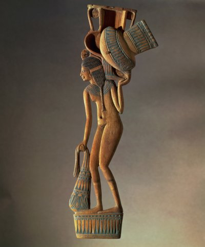 Cucchiaio con manico appiattito a forma di giovane ragazza che porta un vaso che forma la ciotola con coperchio, Nuovo Regno da Egyptian 18th Dynasty